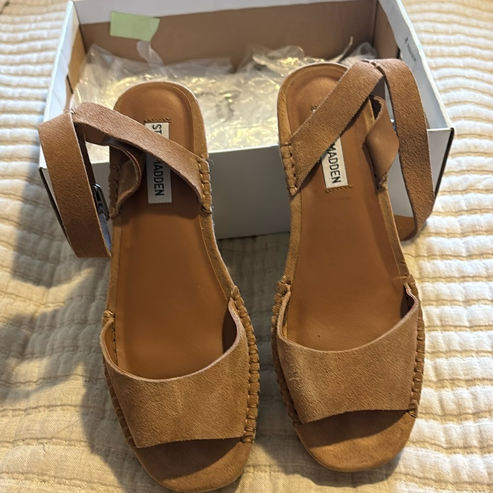 Steve Madden Suede sandals size 8.5